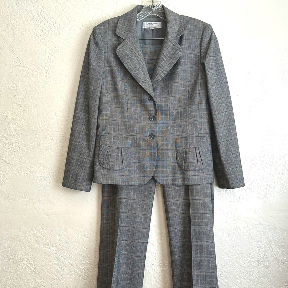 Tahari pant suit in houndstooth micro plaid (black white pink red)
